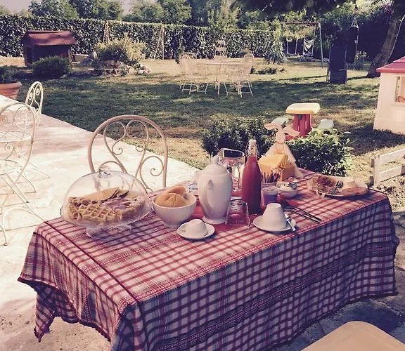 Bed & Breakfast Country Dreams